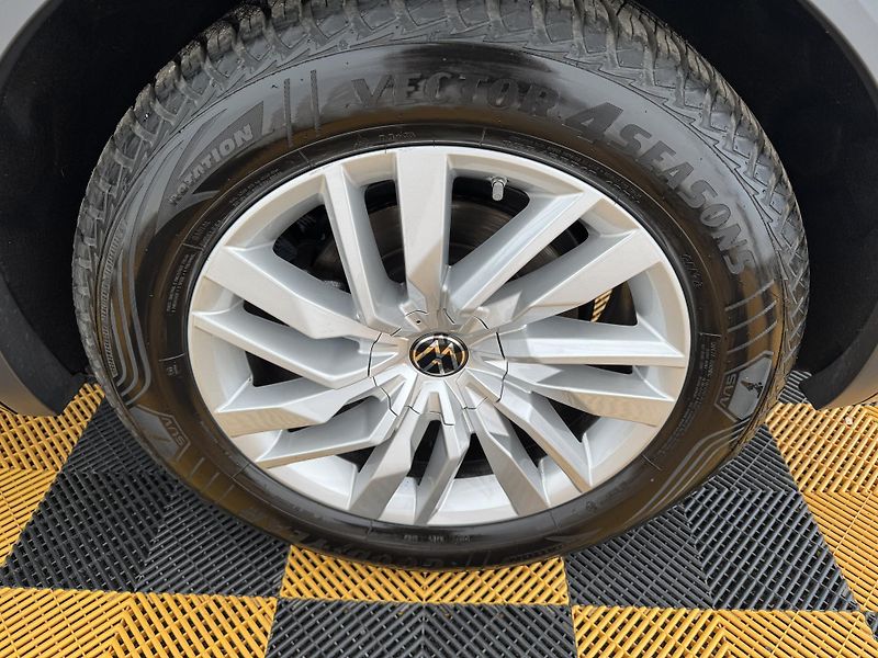 Volkswagen Touareg 3.0Tdi*1-MAJ*DPH*ELEGANCE* - fotka 21 z 44