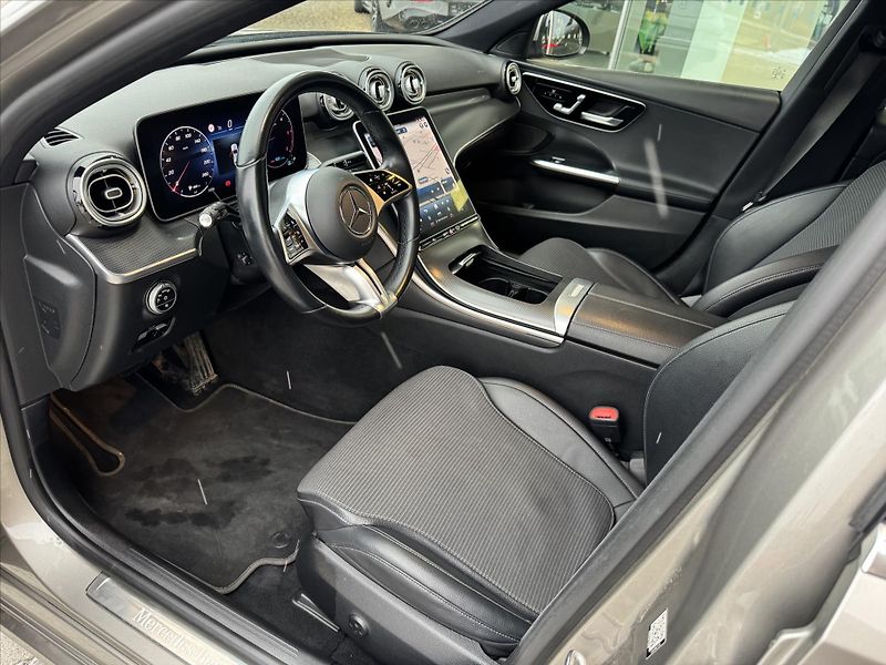 Mercedes-Benz Třídy C C 220d - fotka 6 z 30