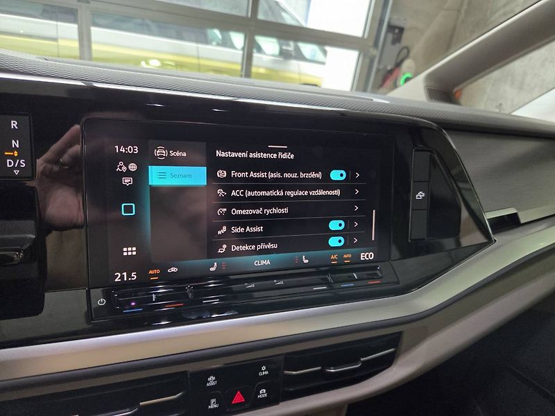 Volkswagen California Ocean 1.5 TSI eHybrid 4M - fotka 18 z 77