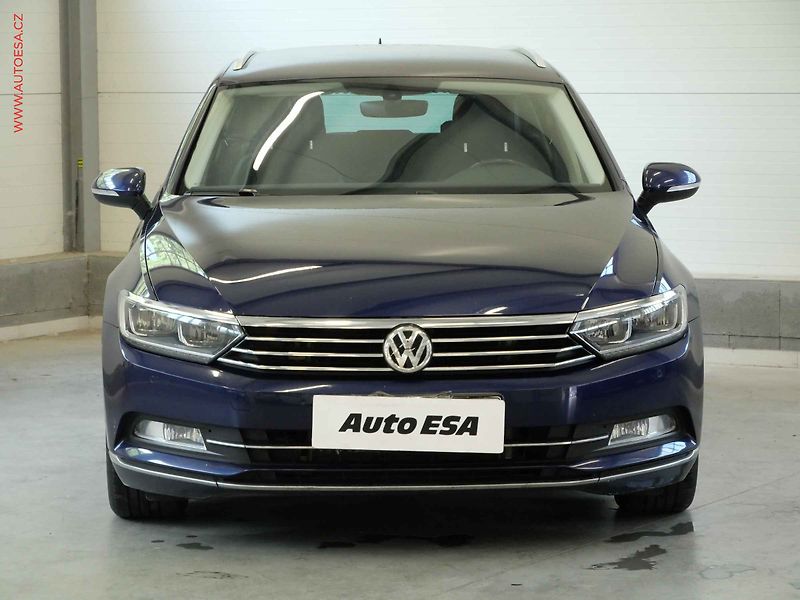 Volkswagen Passat (2019) 2.0TDI, ČR, DSG, LED, ACC - fotka 2 z 23