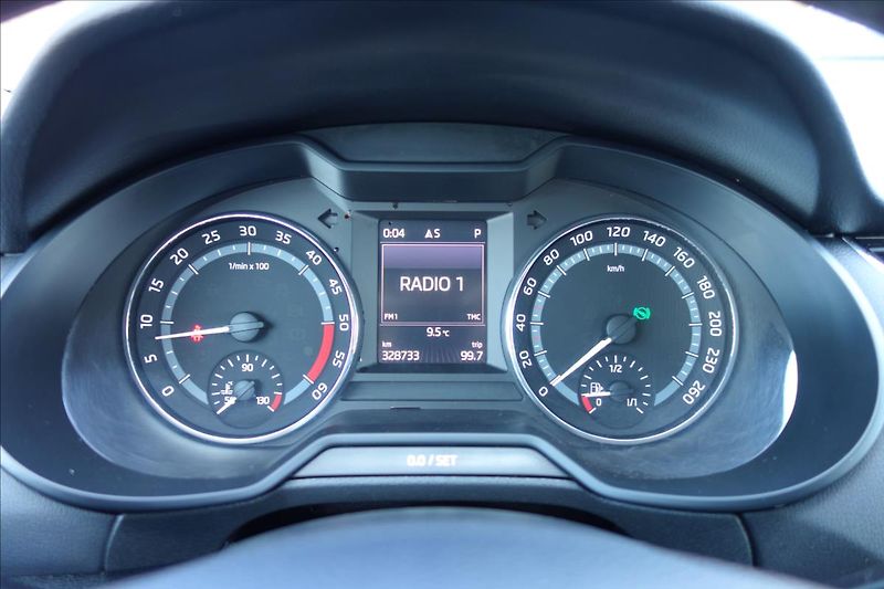 Škoda Octavia 2,0 TDi 135KW, ČR, SCOUT, 4x4. - fotka 29 z 33