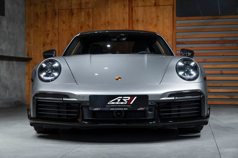 Porsche 911 Turbo S - fotka 3 z 22