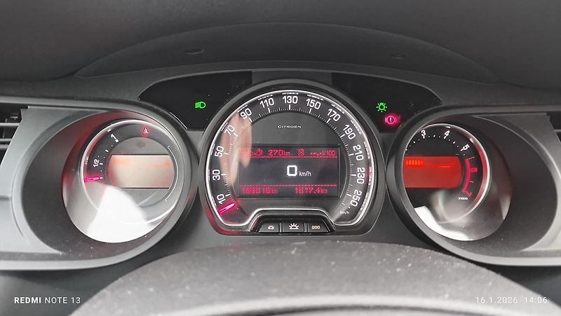 Citroën C5 (2009) 2.0 16v   - fotka 7 z 23