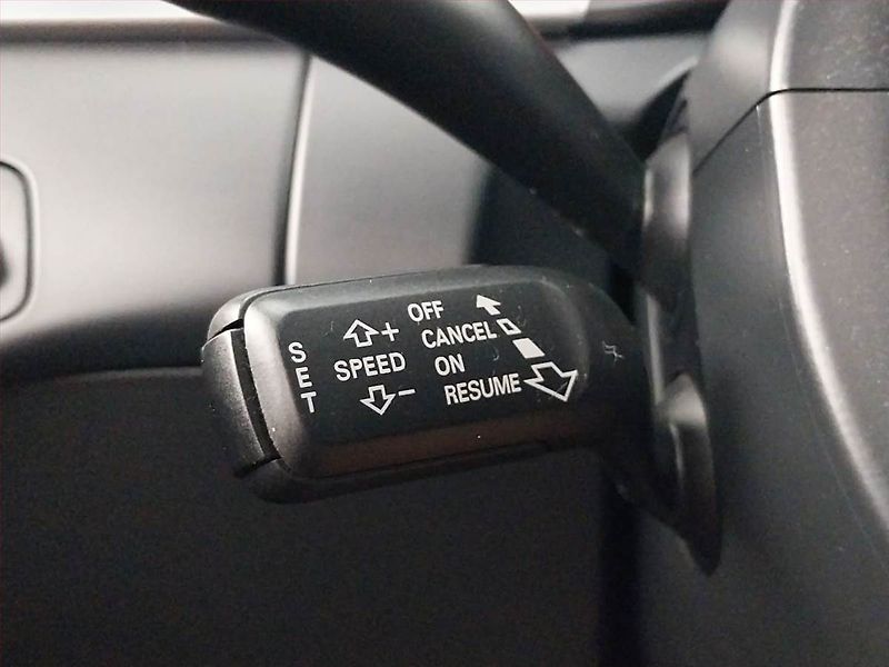 Audi A4 (2010) 2.0 TDI, Serv.kniha, Xenony - fotka 21 z 21