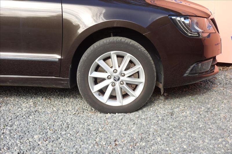 Škoda Superb 2,0 TDi 103KW,ČR,ACTIVE,4x4. - fotka 10 z 35