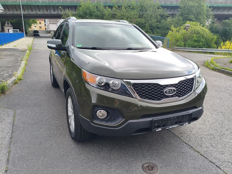 Kia Sorento (2011) 2,2 CRDI Sport 4x4 145Kw - fotka 3 z 28