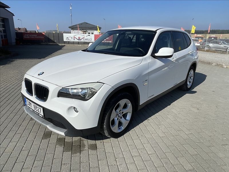 BMW X1 2,0 18d X-Drive Automat CZauto - fotka 28 z 33