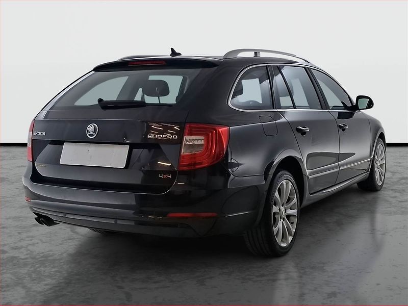 Škoda Superb (2013) Elegance 2.0 TDI, 4X4 - fotka 5 z 16