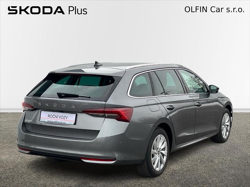 Škoda Octavia 1,5 TSi 110kW 7DSG MHEV TOP SE - fotka 2 z 27