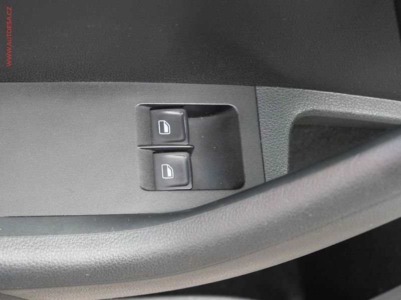 Škoda Octavia (2015) 2.0 TDi, ČR, Ambition - fotka 11 z 20