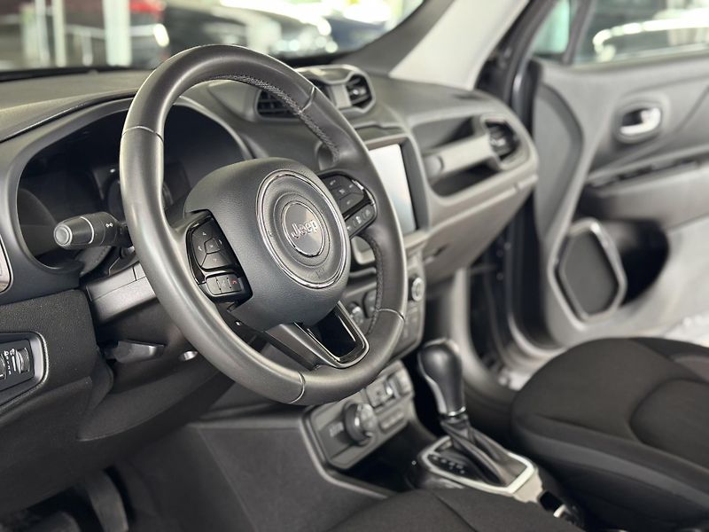 Jeep Renegade 1,3T 4xe*AWD*Distronic*DPH - fotka 11 z 36