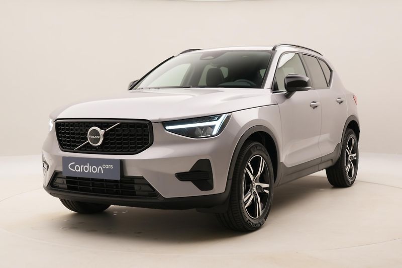 Volvo XC40 (2026) B4 AUT DARK PLUS - fotografie inzerátu