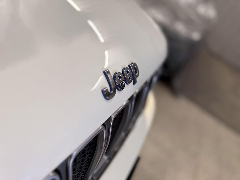Jeep Renegade (2022) T4 PHEV,4X4, DOJEZD 50KM - fotka 29 z 33