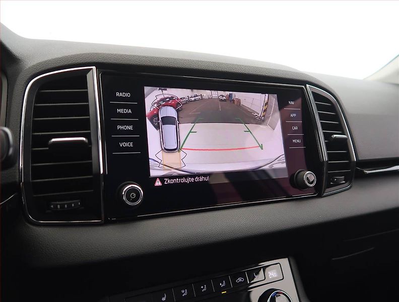 Škoda Karoq (2023) 1.5 TSI, digi klima - fotka 21 z 23