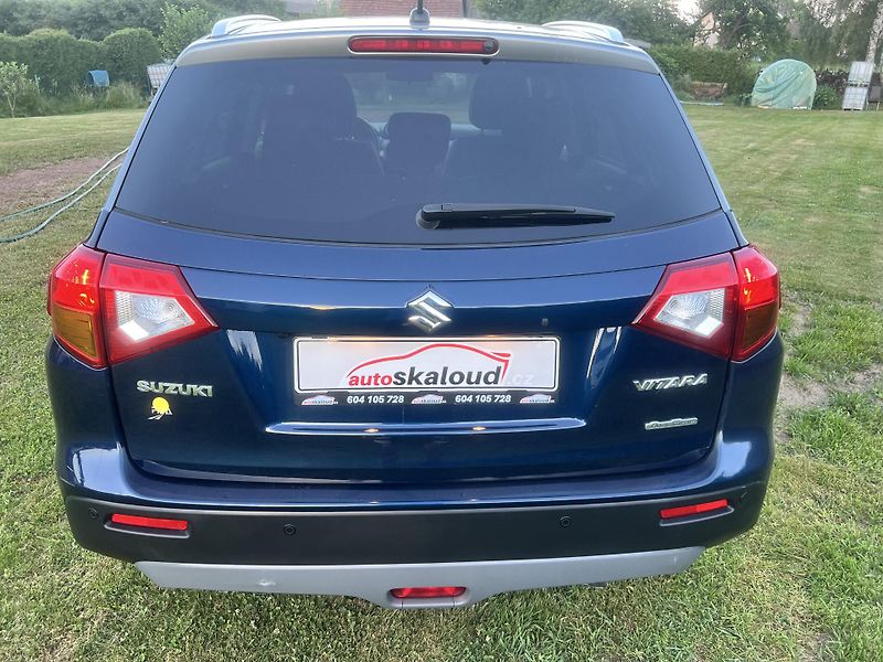 Suzuki Vitara 1,6 88KW,4x4,NAVI,PANORAMA - fotka 6 z 47