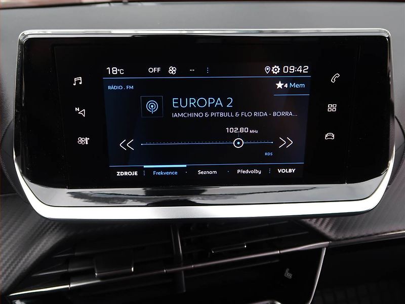 Peugeot 2008 (2023) 1.2 PureTech, Automat - fotka 16 z 18