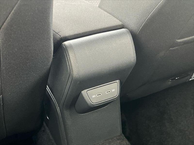 Volkswagen Polo 1,0 TSi 70kW PEOPLE  REZERVACE - fotka 21 z 24