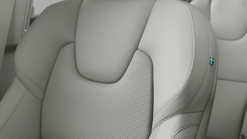 Volvo XC90 (2026) T8 AWD RECHARGE ULTRA DARK - fotka 10 z 11