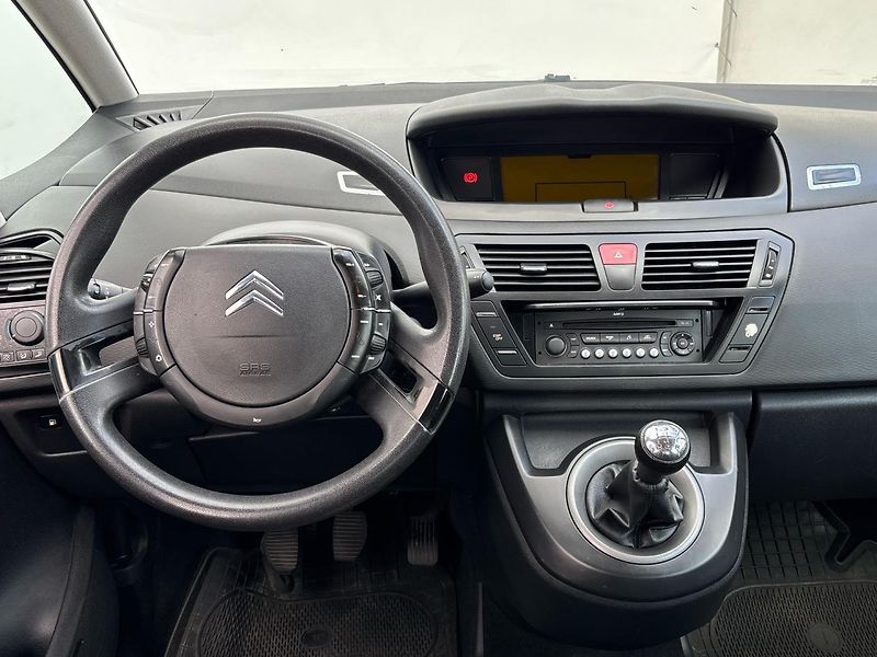 Citroën C4 Picasso MPV - fotka 18 z 24