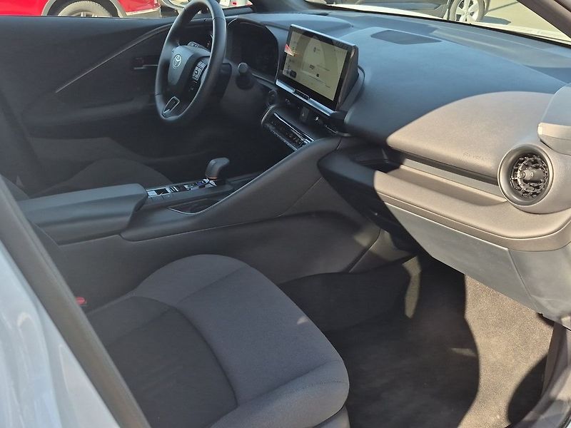 Toyota C-HR Style         NG23 2.0L PHEV C - fotka 11 z 26