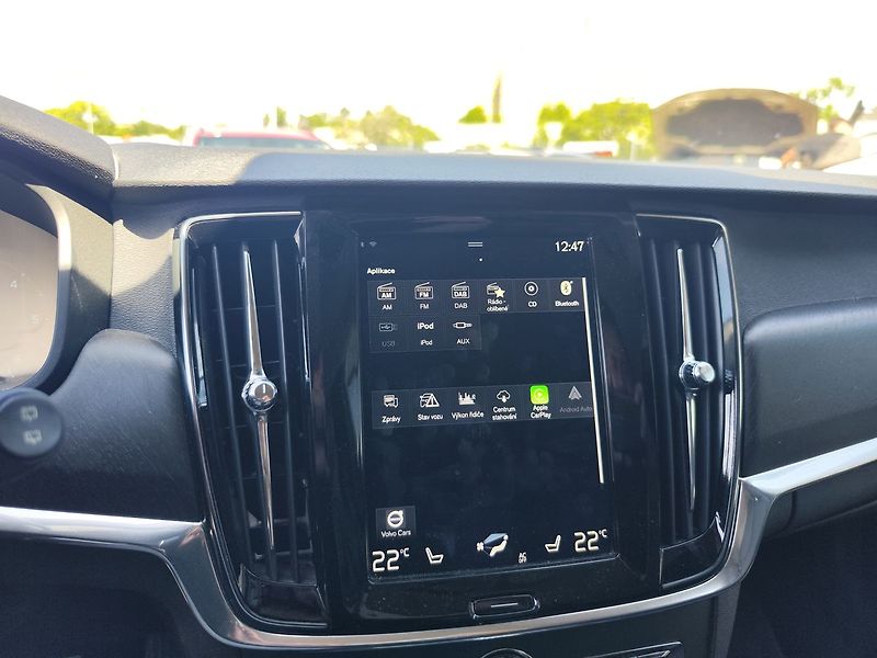 Volvo V90 D4 2.0/140kW Cross Country Mom - fotka 23 z 33