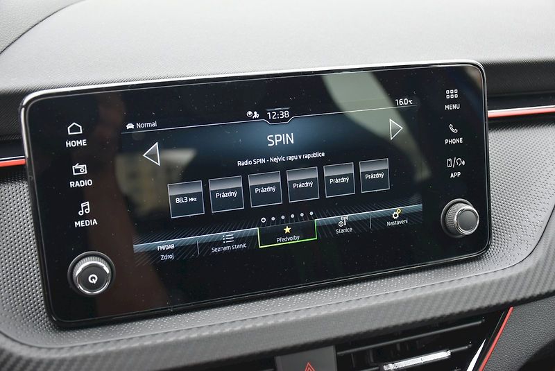 Škoda Kamiq (2026) Monte Carlo 1,0 TSI 85 kW 6-st - fotka 24 z 34