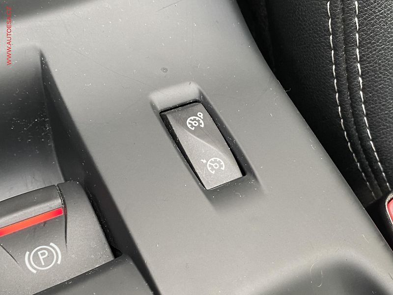Renault Mégane (2014) 2.0 T, GT, navi, kamera - fotka 16 z 20