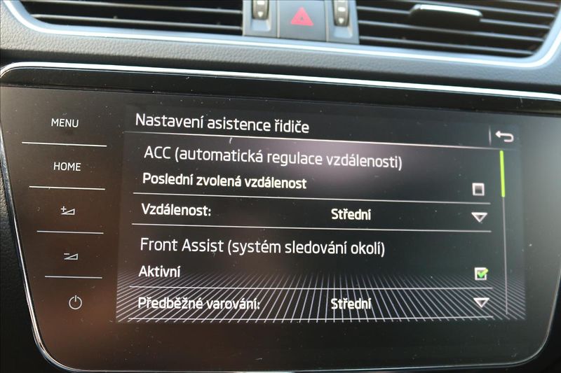 Škoda Superb 2,0 TDi, DSG , 4x4 - fotka 26 z 52
