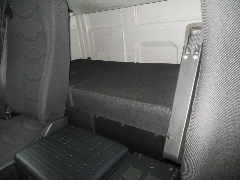 Iveco Eurocargo 180E32, Valník 9,3m - 23 Palet - fotka 18 z 29