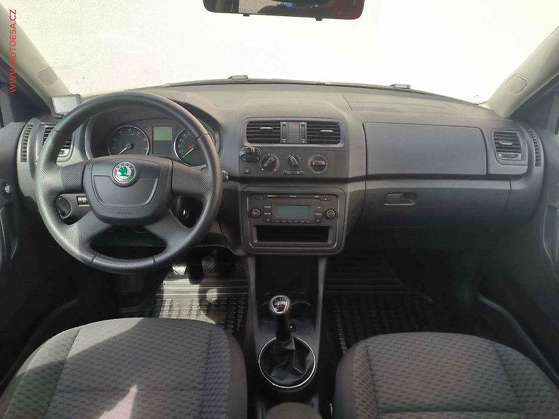 Škoda Fabia (2013) 1.2 TSi, 2.maj,ČR, AC, kamera - fotka 8 z 16