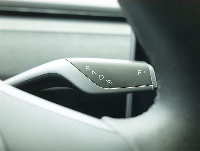 Tesla Model 3 (2019) Std Range Plus 52kWh, SoH 83% - fotka 13 z 22