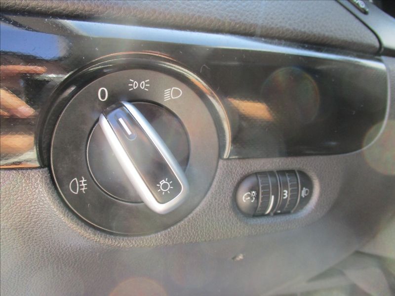 Volkswagen Jetta 1,6 TDI,klima,servis,1.maj,CZ, - fotka 21 z 32