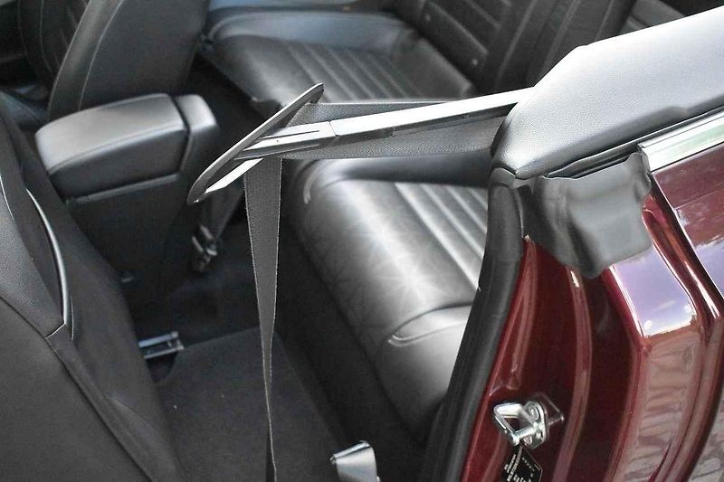 Opel Cascada se hodí třeba na výjižďky k vodě.