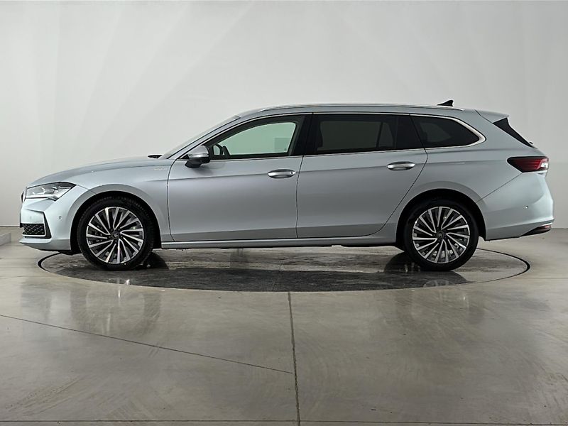 Škoda Superb L&K 4x4 DSG - fotka 3 z 30