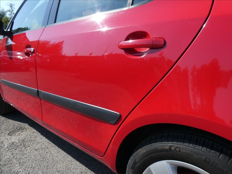 Škoda Fabia 1,2 HTP 2x kola, koupeno v ČR - fotka 13 z 40