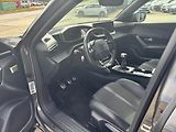 Peugeot 2008 (2021) GT PureTech 130k MAN6 - náhled 13