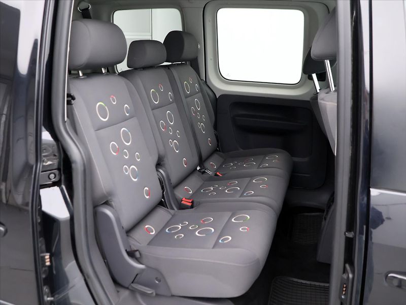 Volkswagen Caddy 1,6 TDI 75kW DSG Tažné Serv.Kn - fotka 13 z 34