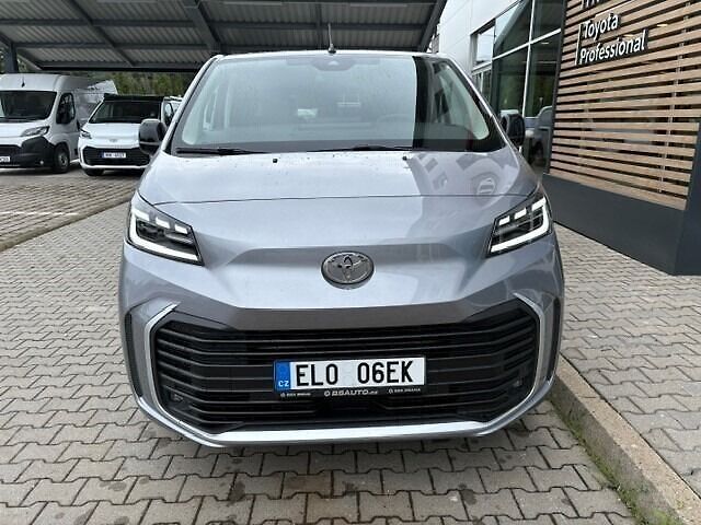 Toyota ProAce Verso Business 8S Komfort  L2 - fotka 2 z 11