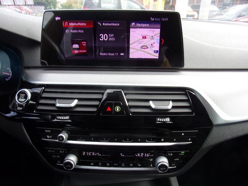 BMW Řada 5 (2019) 530D NAVI ALU NAVI M-PACKET - fotka 24 z 48