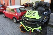 Auto je to fakt malé, i čtyřkolka může být větší