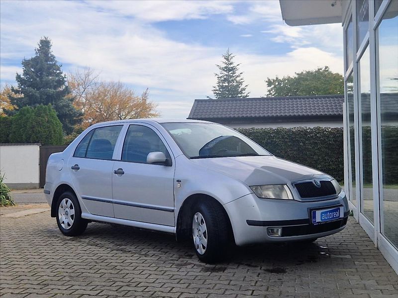 Škoda Fabia 1,4 i 16V AC HEZKÝ NÁJEZD - fotka 7 z 22