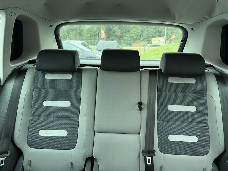 Volkswagen Tiguan 1.4 TSI 4 MOTION - fotka 16 z 24