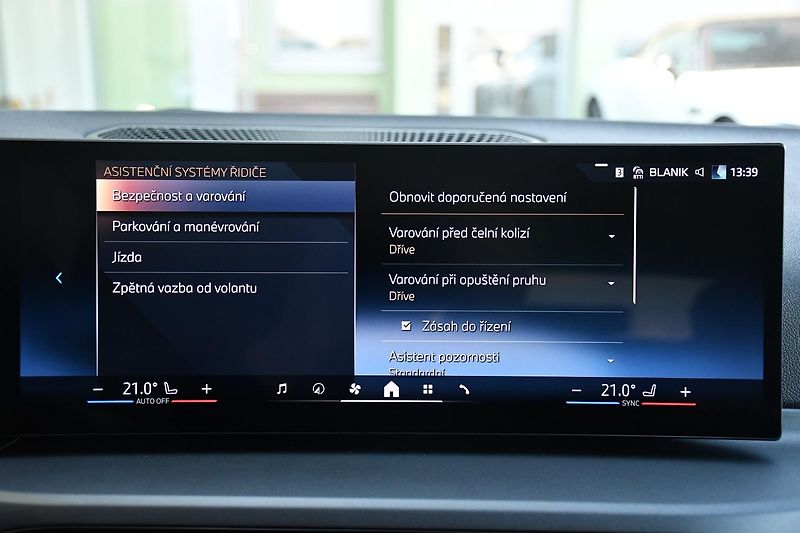 BMW i4 eDrive35 FACELIFT 3L-ZÁRUKA 1M - fotka 34 z 45