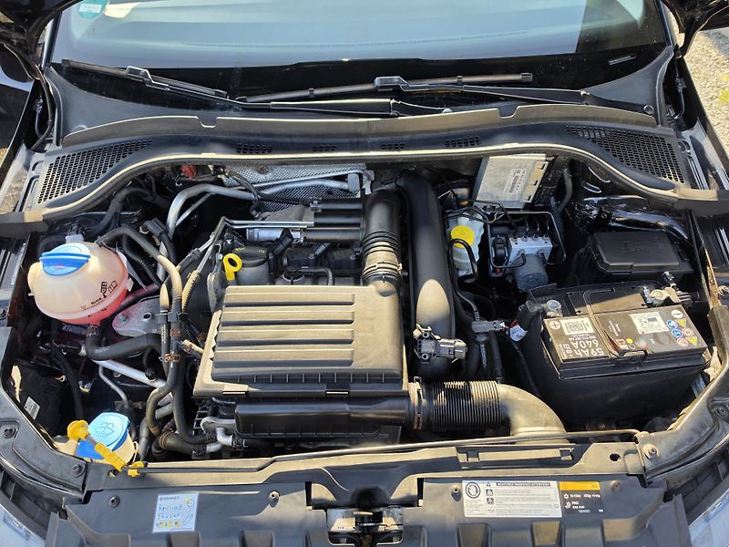 Škoda Fabia 1.2 TSI Vyhřev sedadel Led - fotka 16 z 23