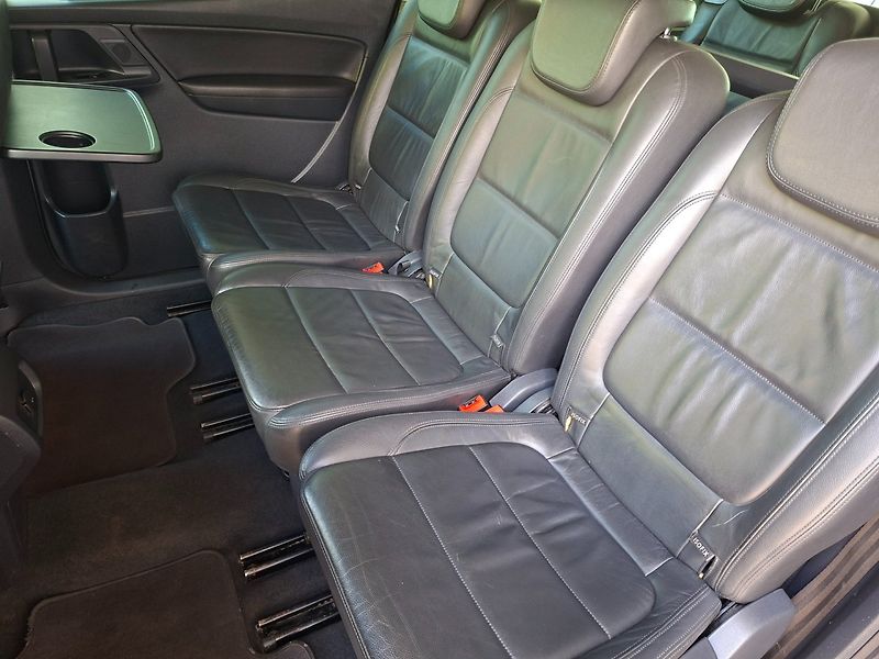 Volkswagen Sharan (2012) 2.0TDI 103kW 6MAN -7.MÍST - fotka 24 z 48