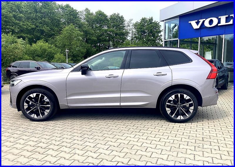 Volvo XC60 (2026) B5AWD PLUS DARK+4SERVIS/ZÁRUKA - fotka 4 z 24