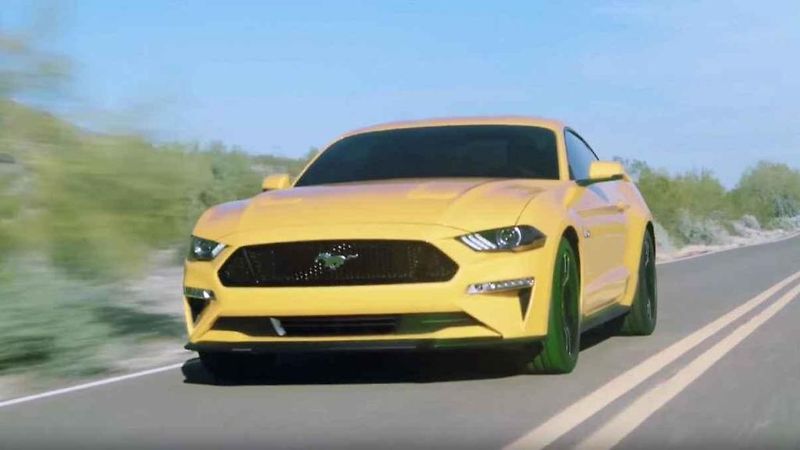 Startovací tlačítko nového Fordu Mustang.