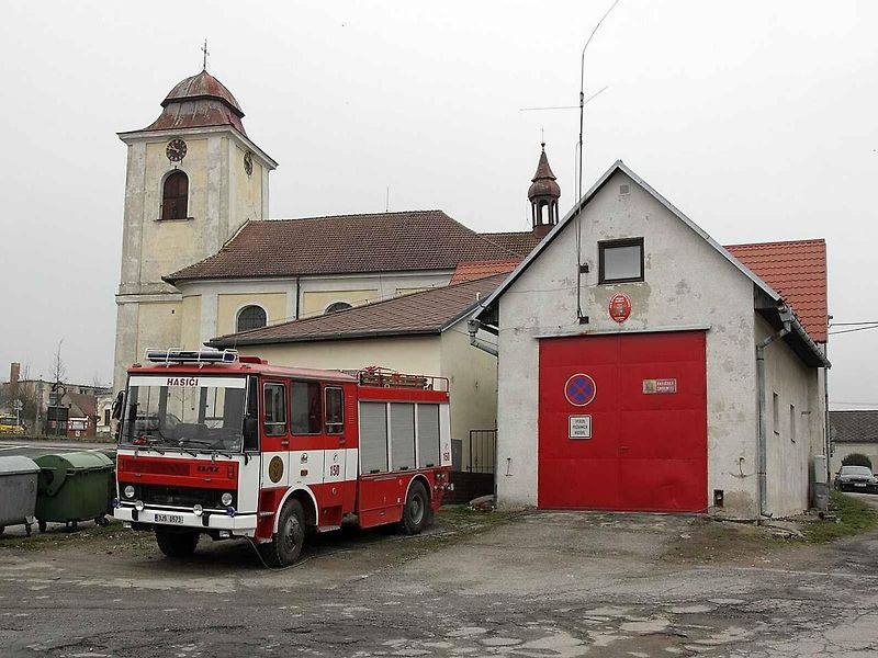 Hasičská cisterna LIAZ 101 CAS K 25 už slouží v jednotkách dobrovolných i profesionálních hasičů čtyři desítky let.