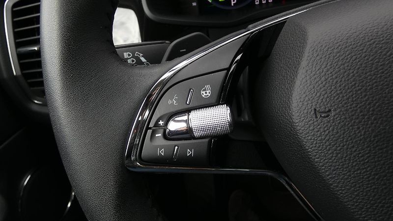Škoda Kodiaq 2.0 TDI 110 kW L&K 4x4 DSG - fotka 12 z 25