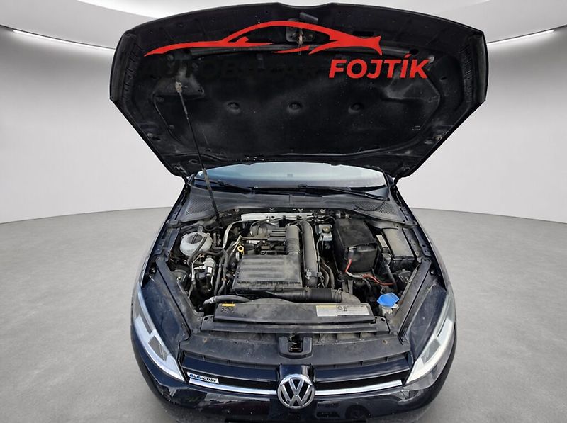 Volkswagen Golf (2015) 1.4 TGi Highline DSG - fotka 19 z 20